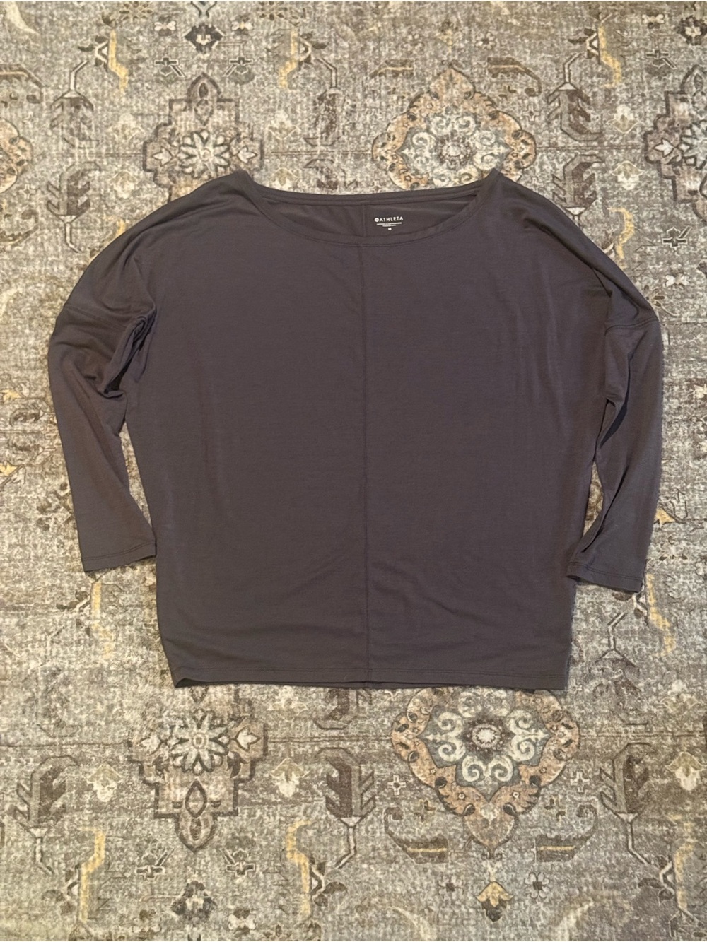 🧘 Athleta Women’s Essence Flow Top in Spring Night Gray - Size M Yoga Athleisure